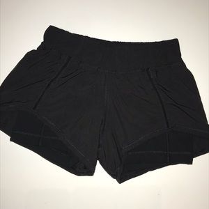 LULULEMON BLACK SHORTS